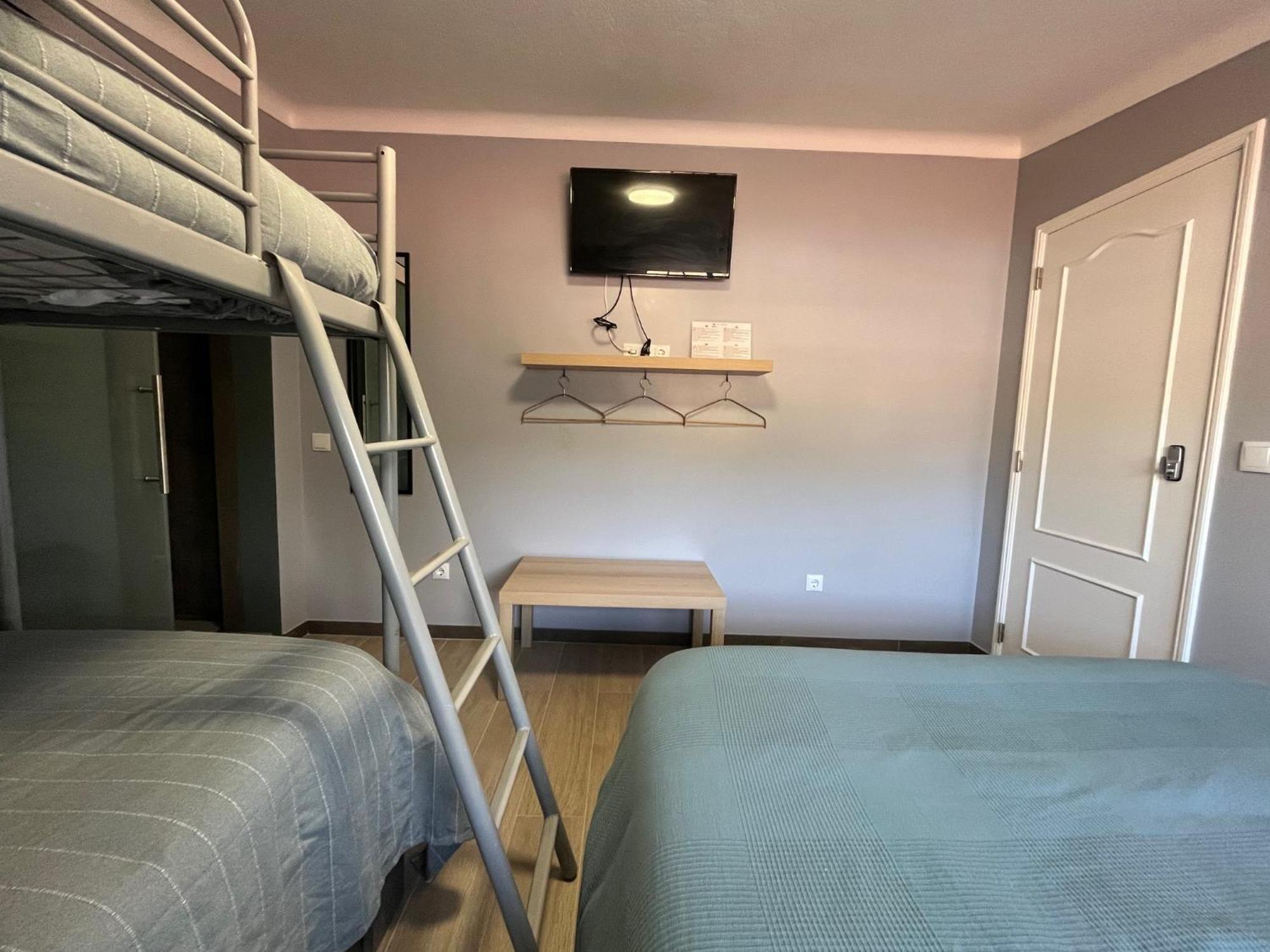 Sun House - Near - Kitchen - Pool Accommodatie bij particulieren *