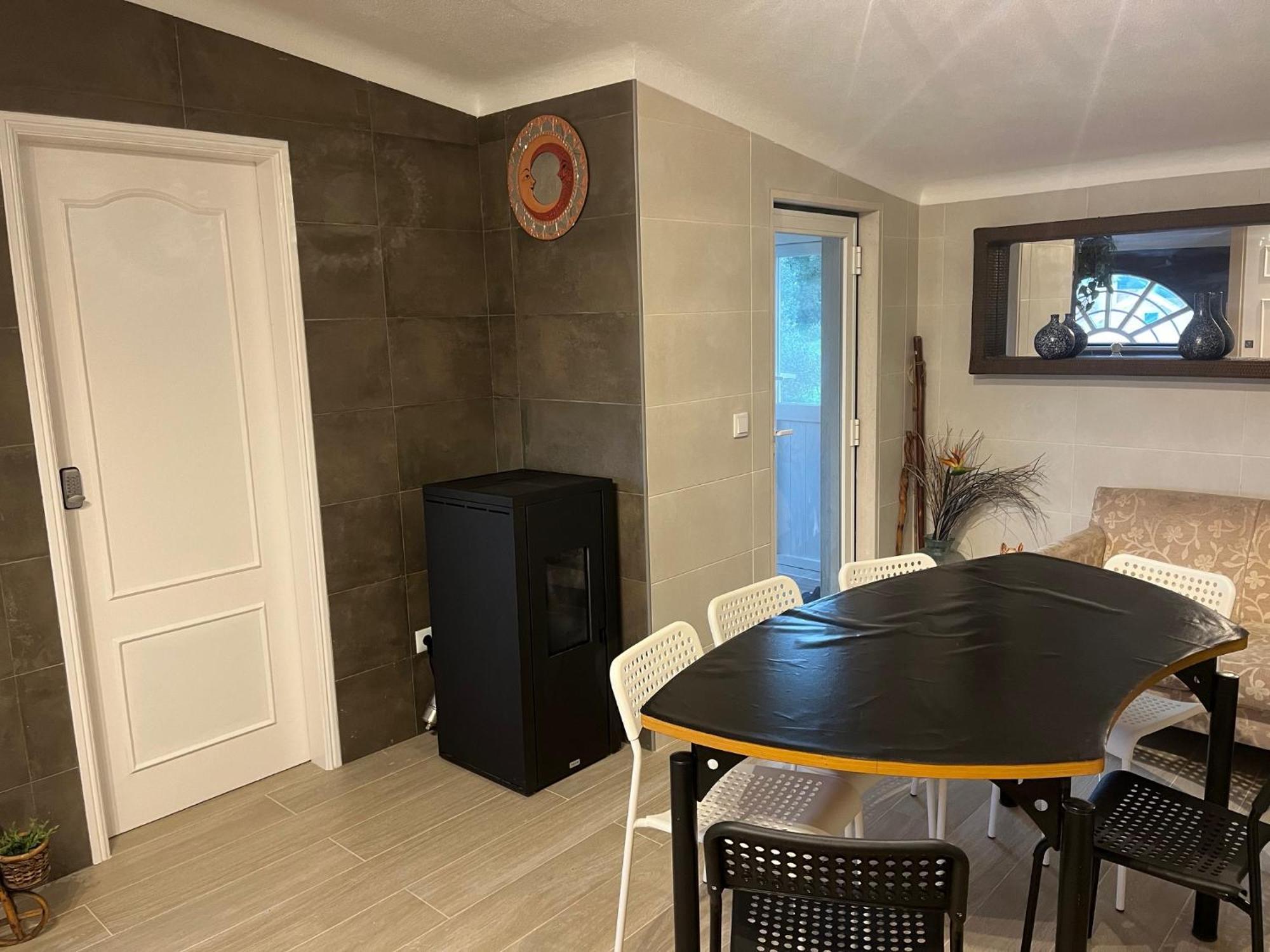 Sun House - Near - Kitchen - Pool Alloggio in famiglia *