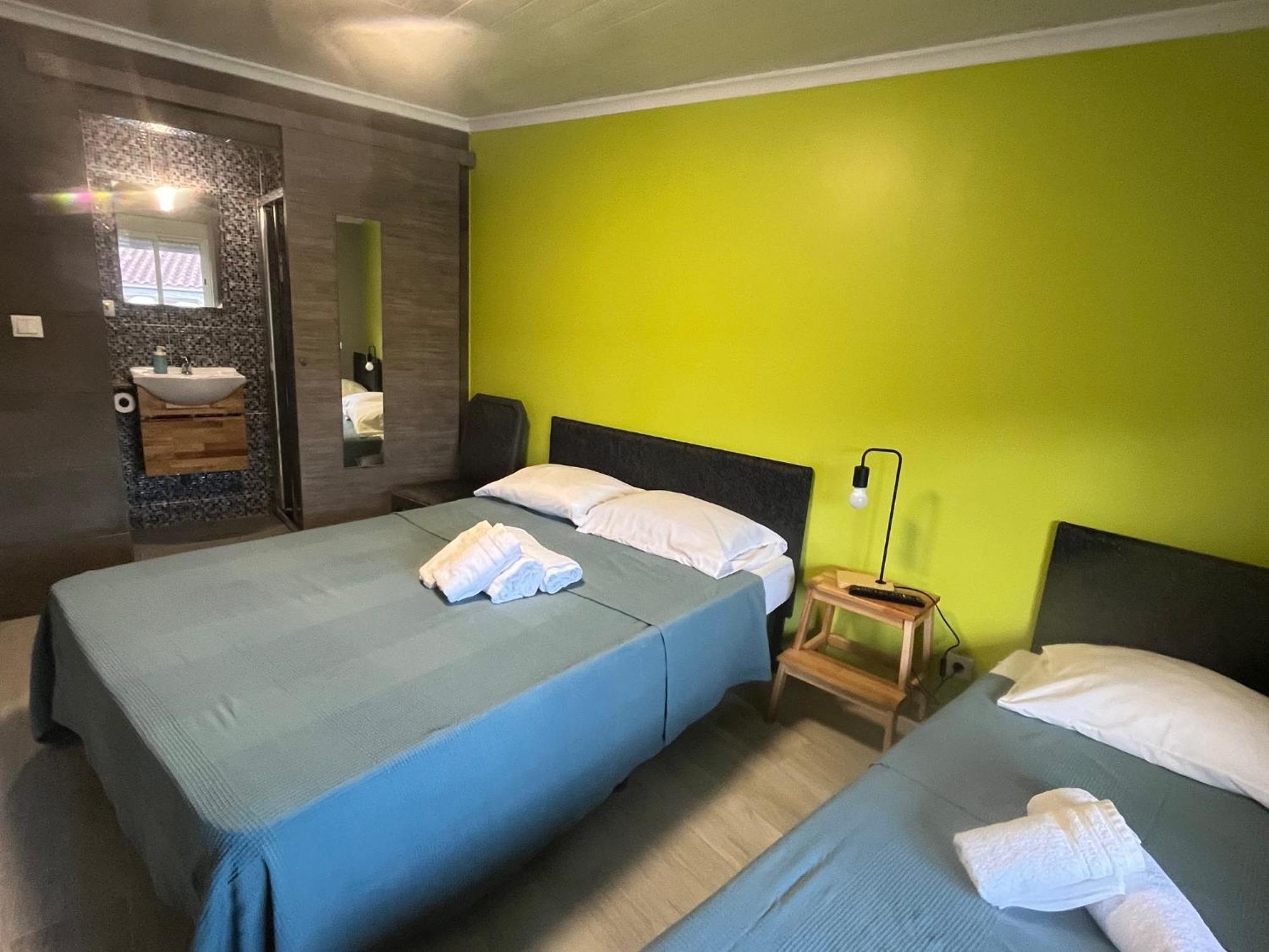 Sun House - Near - Kitchen - Pool Accommodatie bij particulieren *