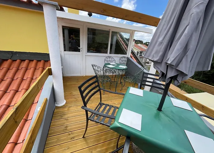 Sun House - Near Sintra - Kitchen - Pool